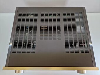 Accuphase E-380 ( Price : 2400  EUR ) - 2