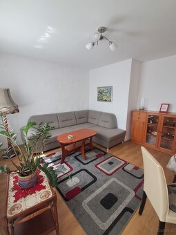 3 pokoje, powierzchnia 61m2, III piętro, balkon, umeblowane - 2
