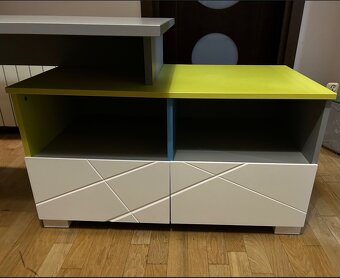 biurko z dwiema półkami oraz z fotelem obrotowym  – komplet - 2