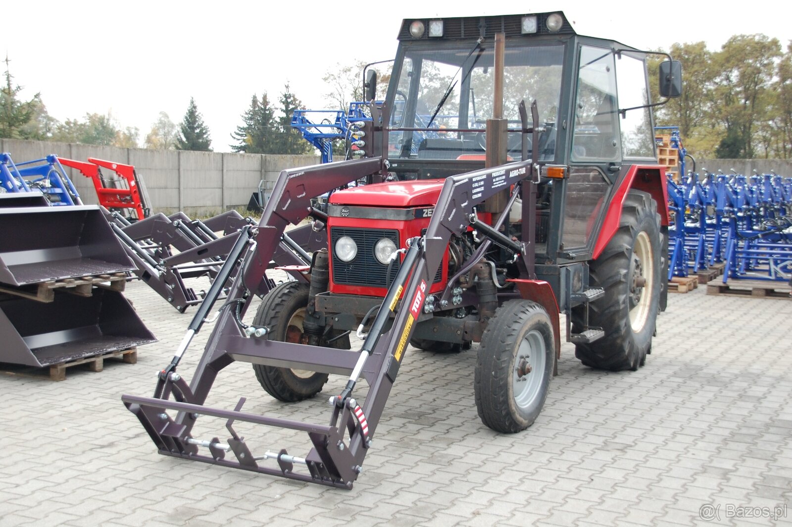 Ładowacz czołowy do Zetora z euroramką – udźwig 700 kg, 24 m - 3