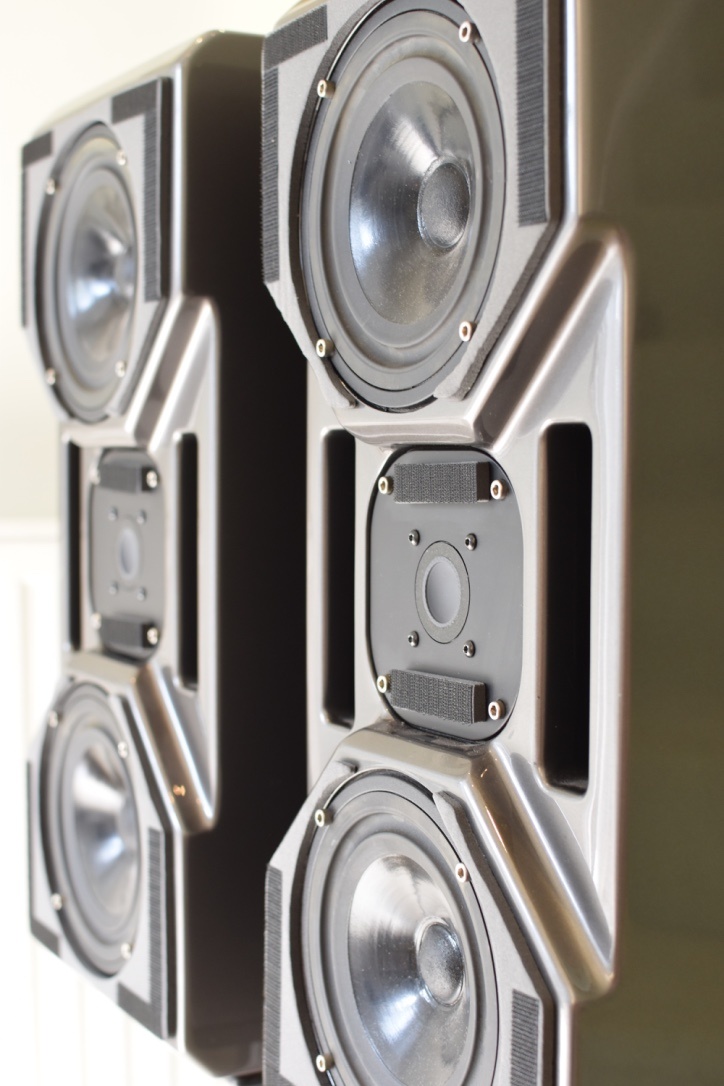 Wilson Audio CUB Series II & Stands - (Price: 2100 EUR) - 3