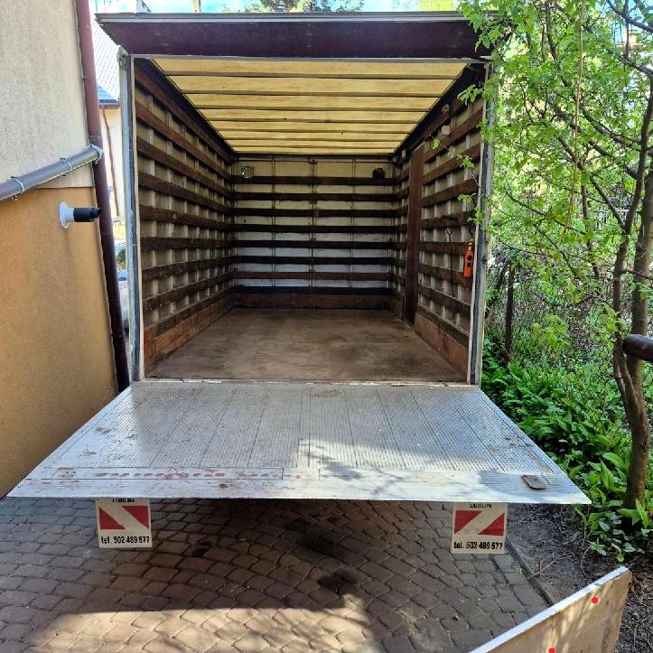 Mercedes-Benz 407 - 410 410D z windą Holland – solidny i got - 3