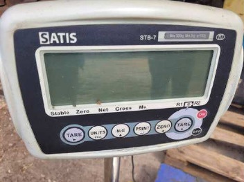 Syndyk sprzeda pakiet urządzeń, w tym wagi, kontenery - 3