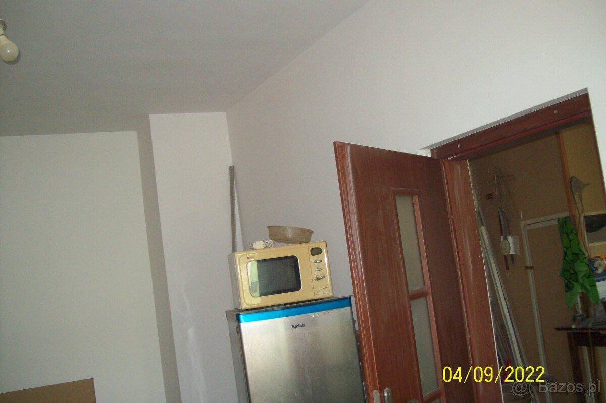 Mieszkanie do remontu 33m kw BOGUSZOW -GORCE -CENTRUM - 3