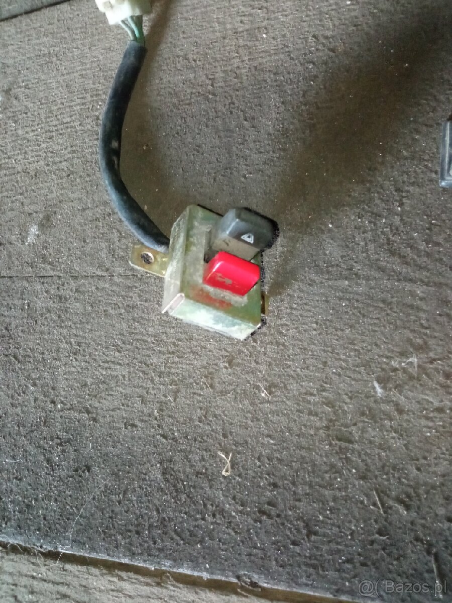 Przełącznik świateł awaryjnych Nissan Sunny hachback - 3