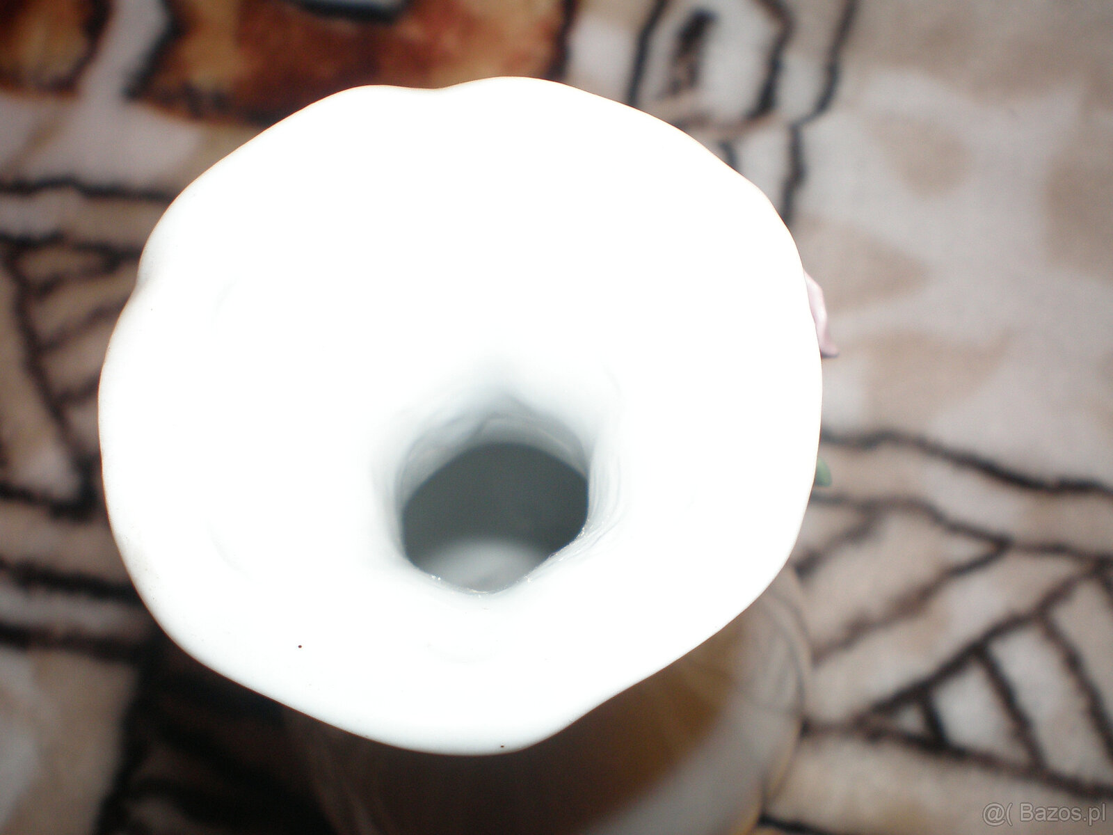 Sprzedam figurkę ceramiczną biały wazonik, stan dobry. - 3
