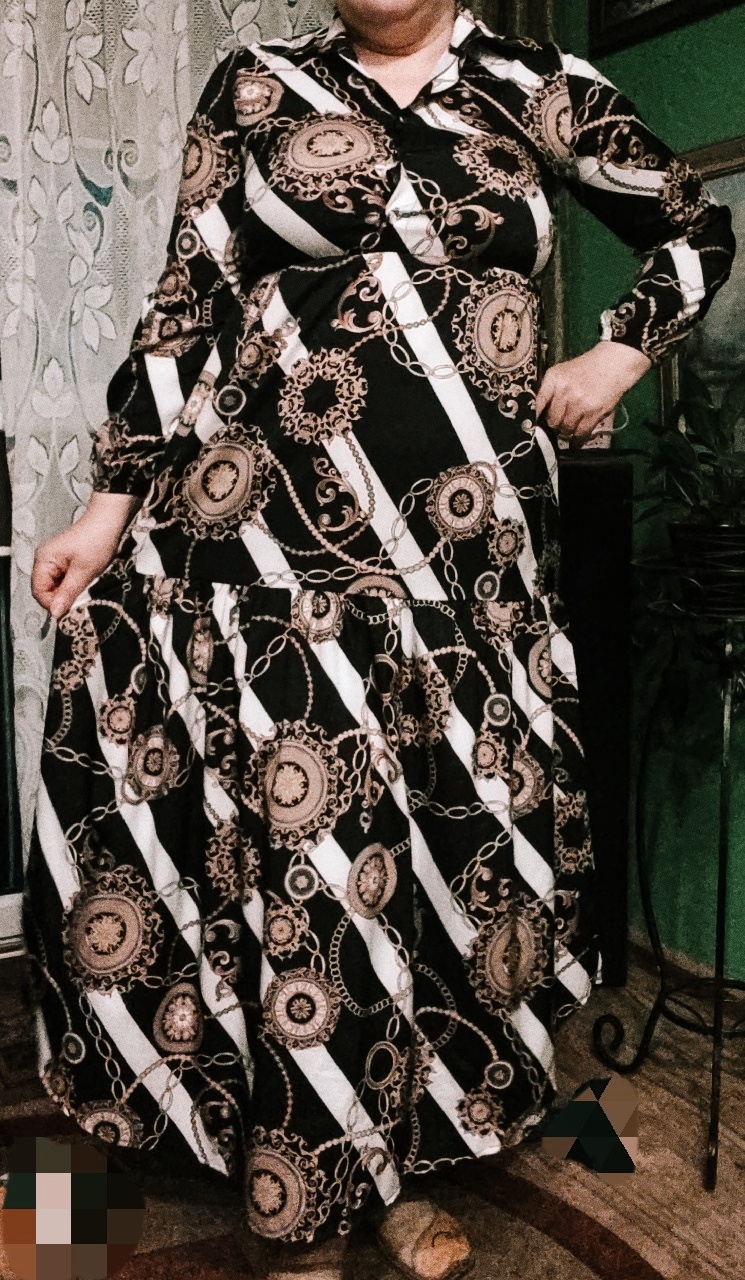 Długa luźna sukienka. Góra zapinana na guziki - 3