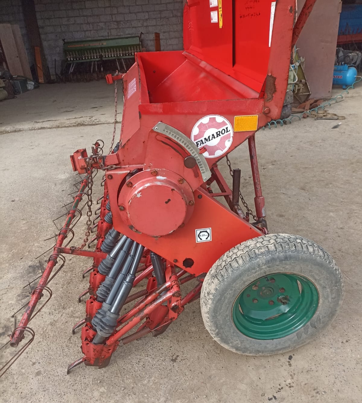 Siewnik zbożowy Unia Famarol S025/3 - 3