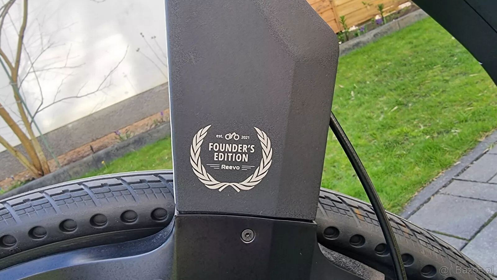 1 rower Reevo – rower elektryczny – rozmiar SM (5'2" – 5' - 3