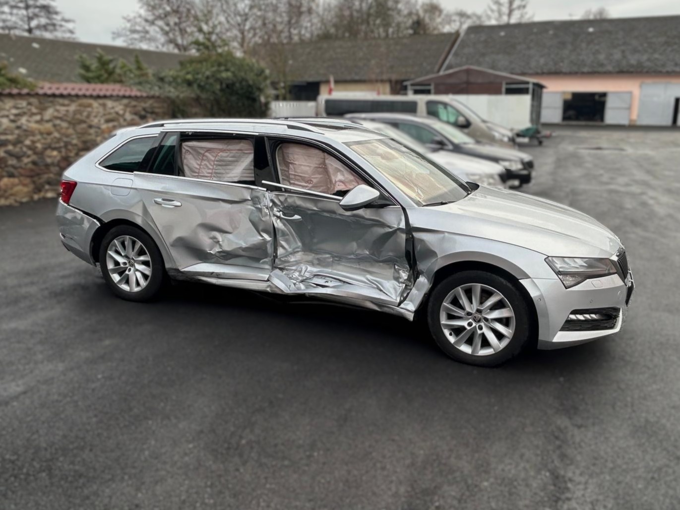 Škoda Superb 2.0 TDI 110 kW DSG - 3