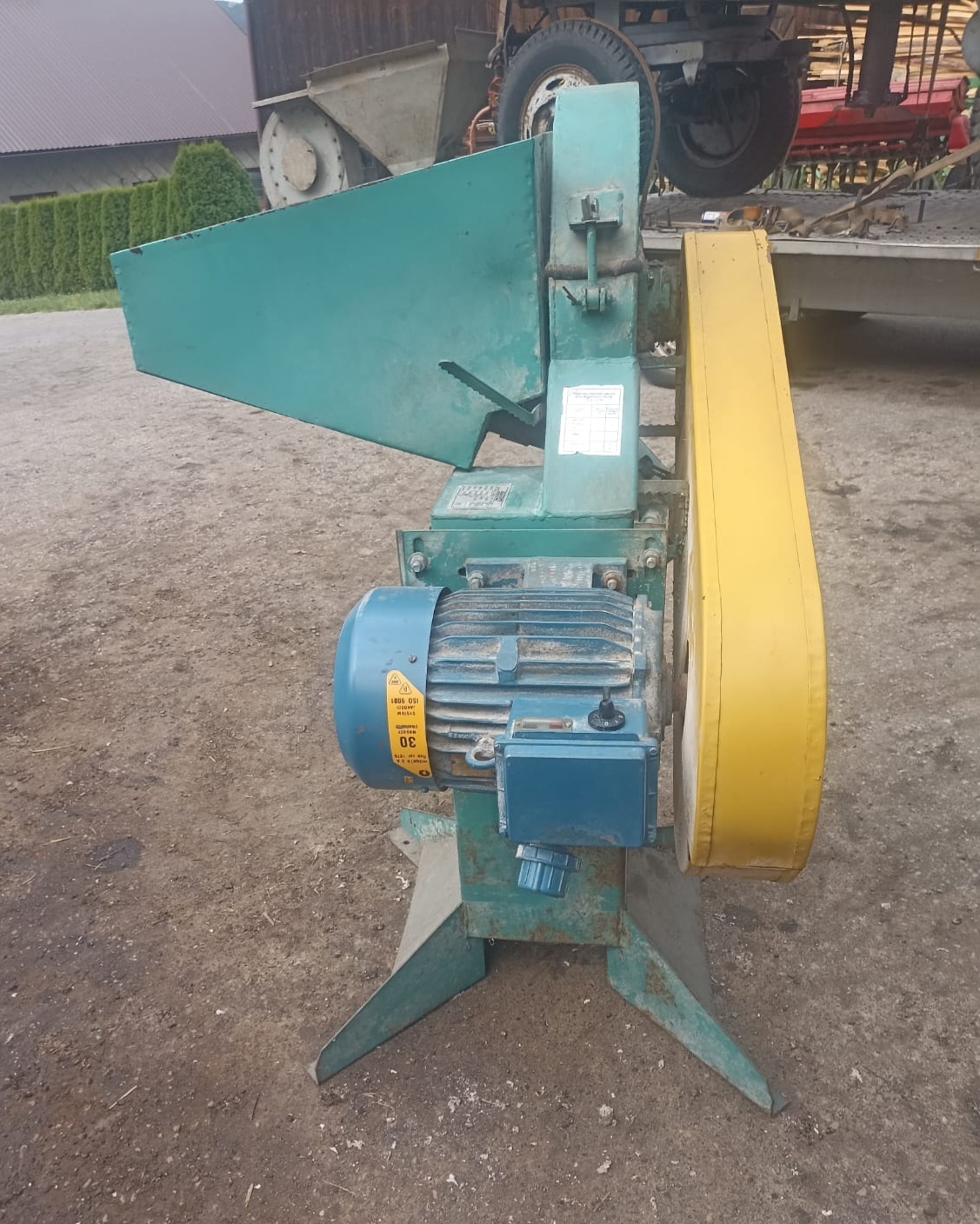 Śrutownik bijakowy z silnikiem 7,5kW Magrotex - 3