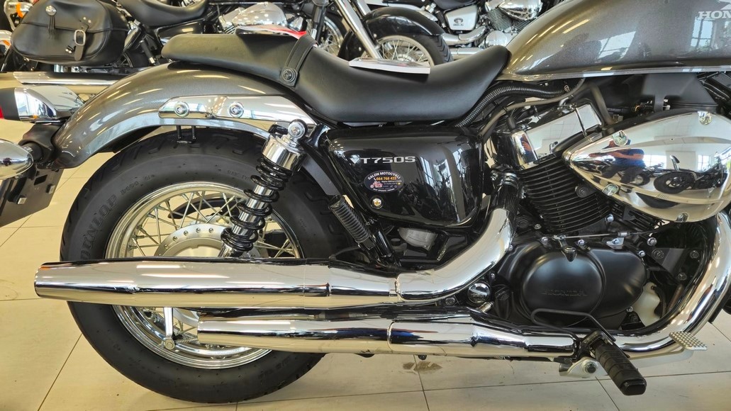 7000 km honda vt 750 s 2010 roku - 3