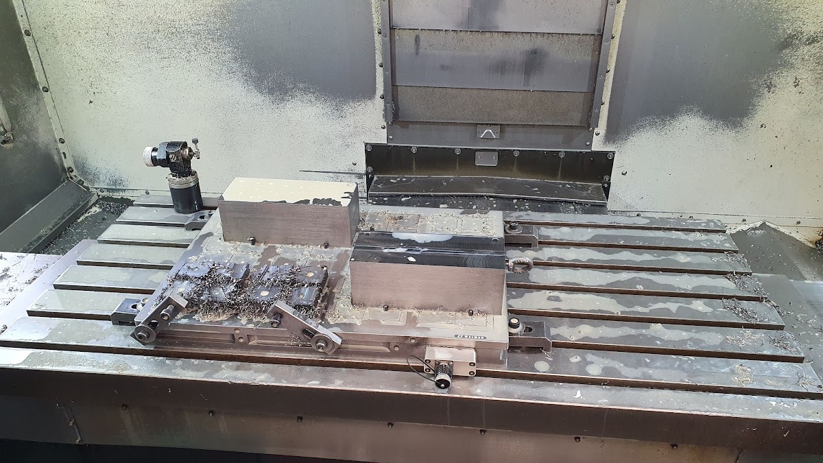 Haas Automation VF-3YT/50 - Centrum obróbcze Pionowe - 3