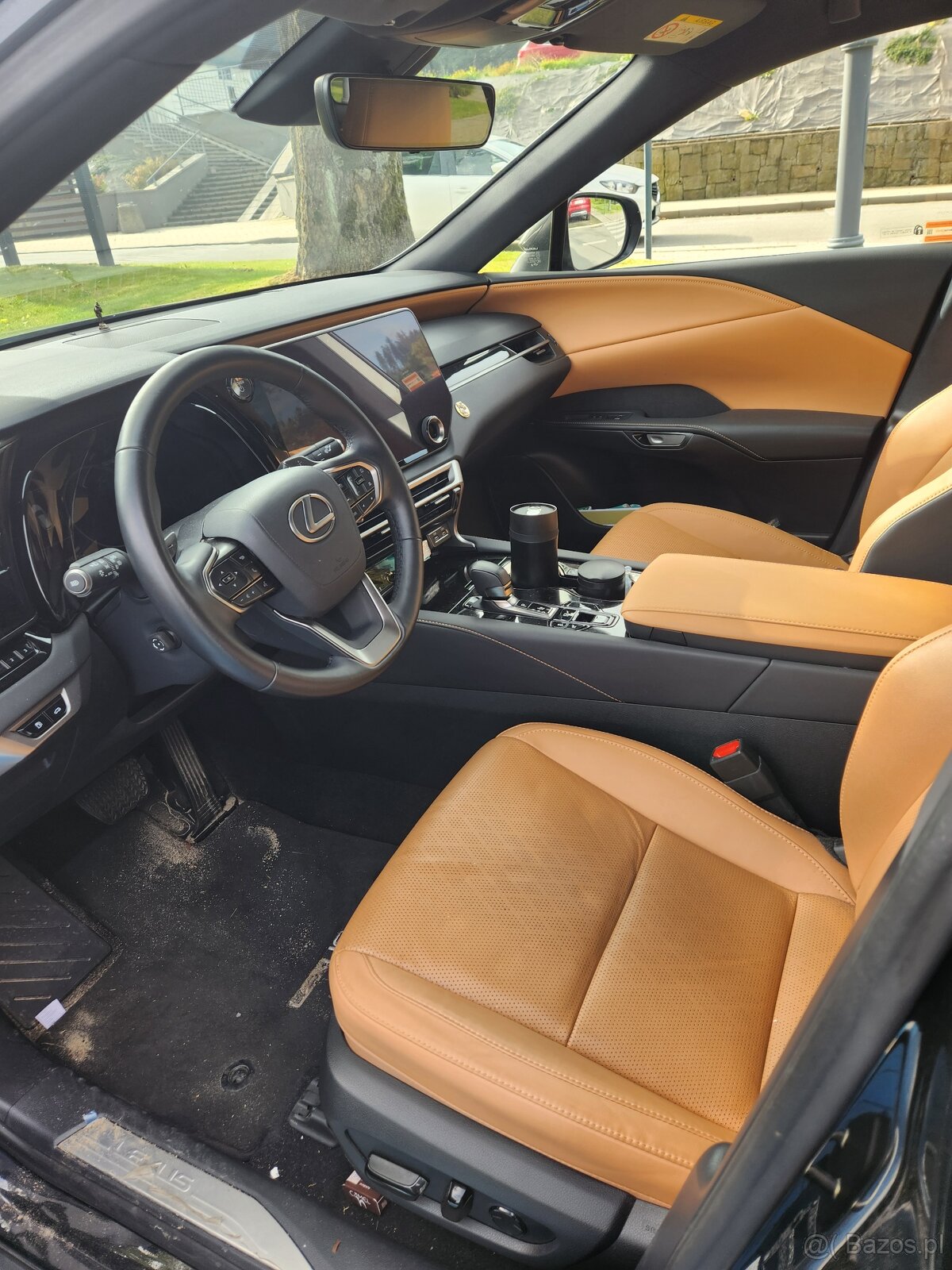 Sprzedam Lexus RX 2023 R - 3