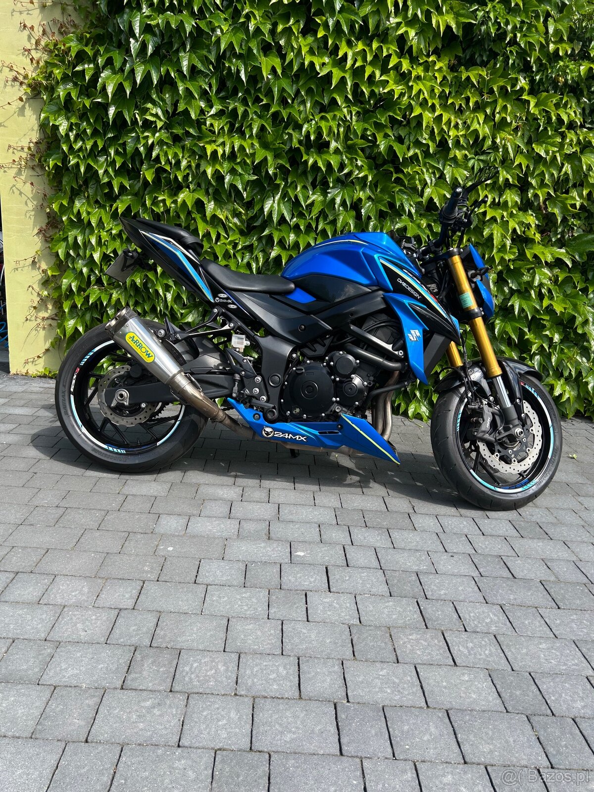 Suzuki GSX s750 - 3