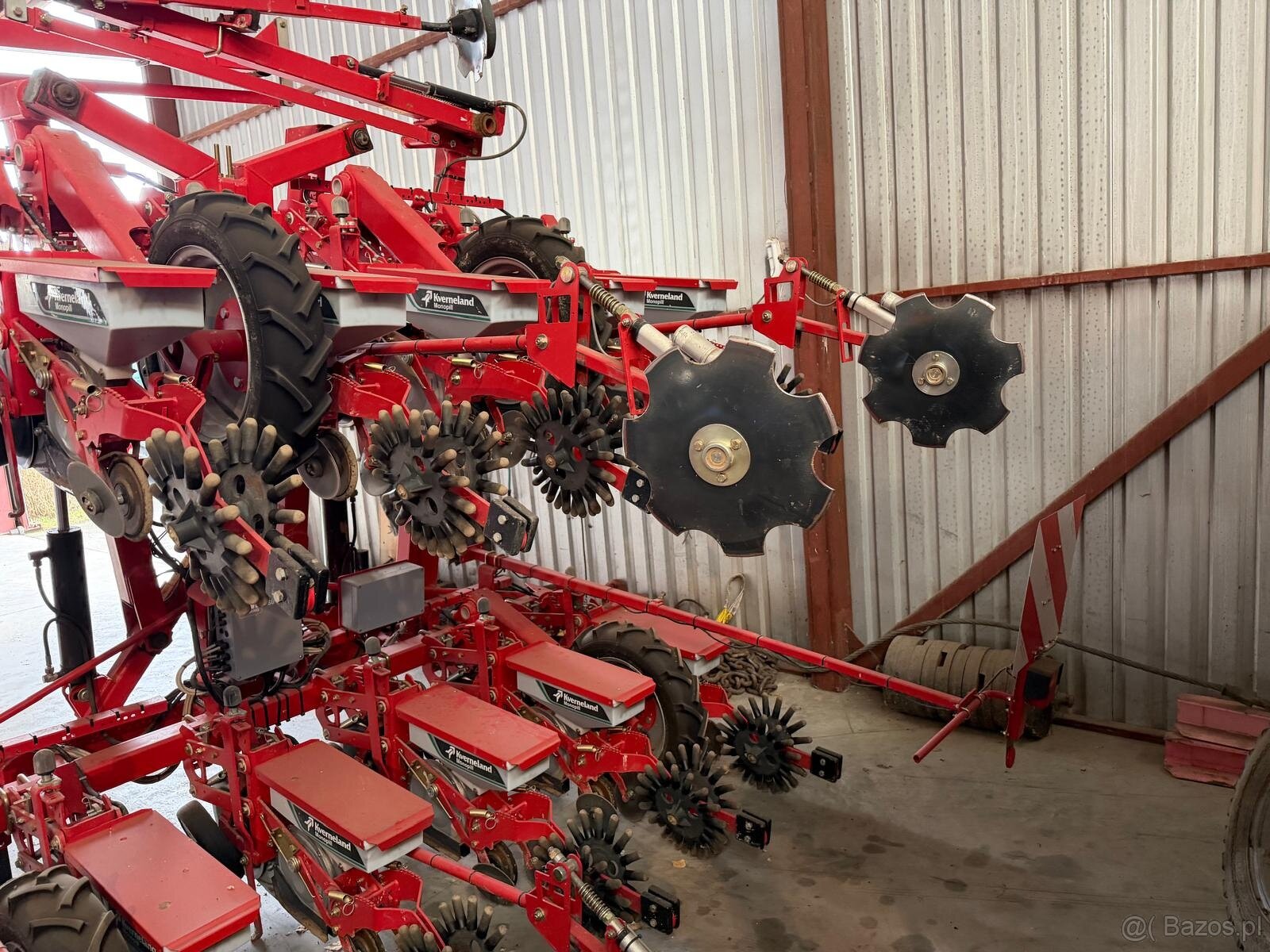 Siewnik do Buraków Kverneland Monopill 6 m,2 rzędowy.Stan id - 3