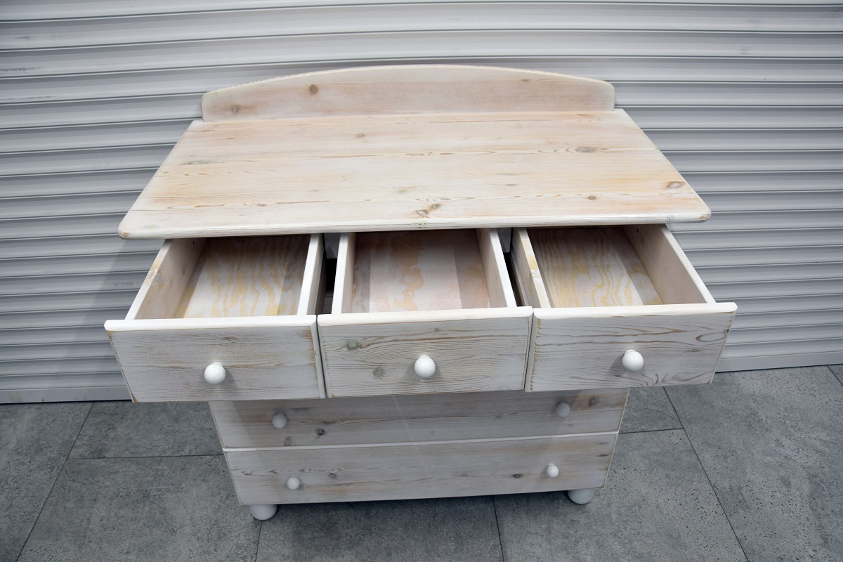 komoda z drewna sosnowego - jak nowa - 3