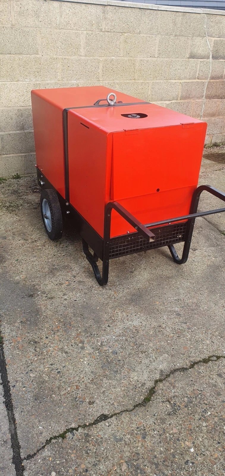 Pramac P11000 10 kVA 9,7 kW wyciszony generator diesla - 3