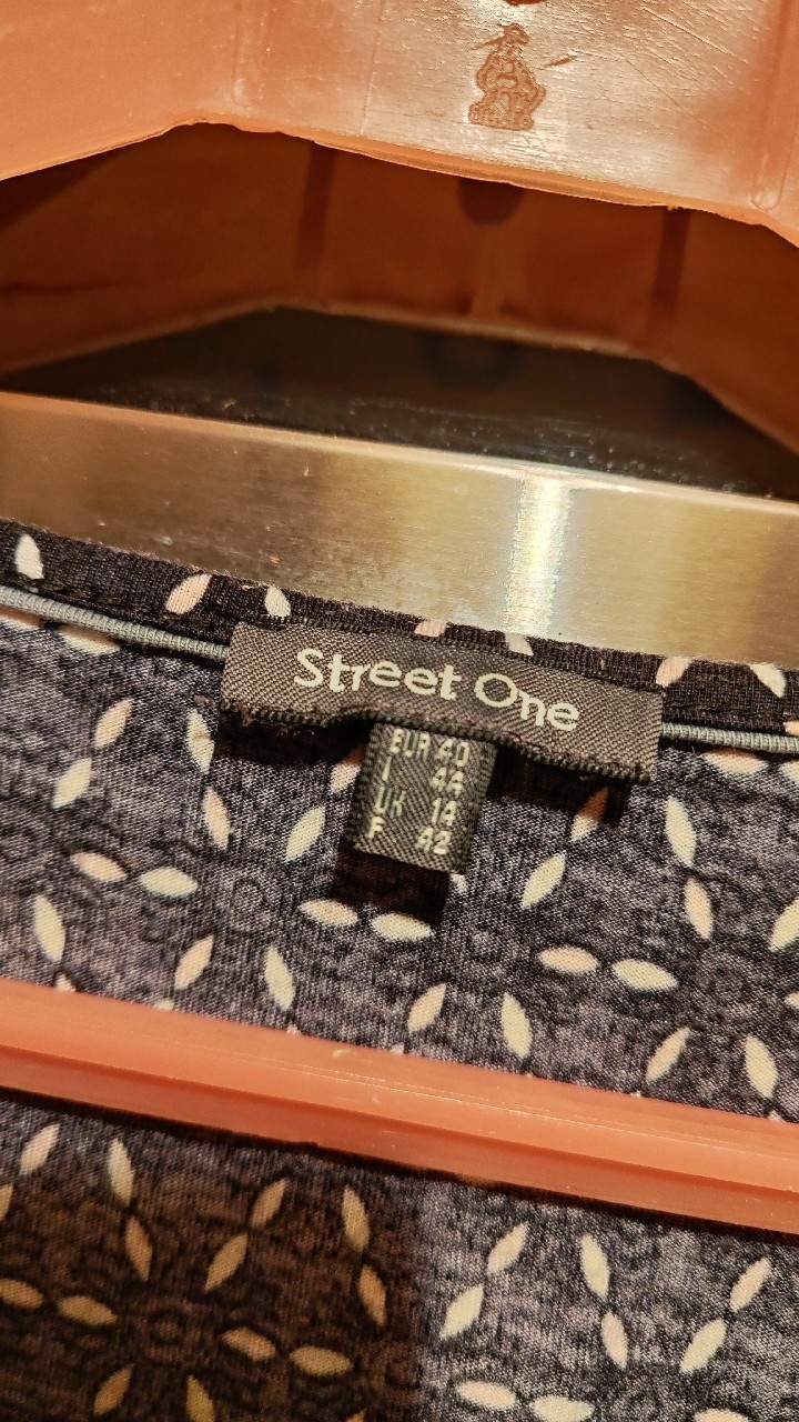 Bluzka 3/4 rękawa z cekinami. Rozm L/40 Street One - 3