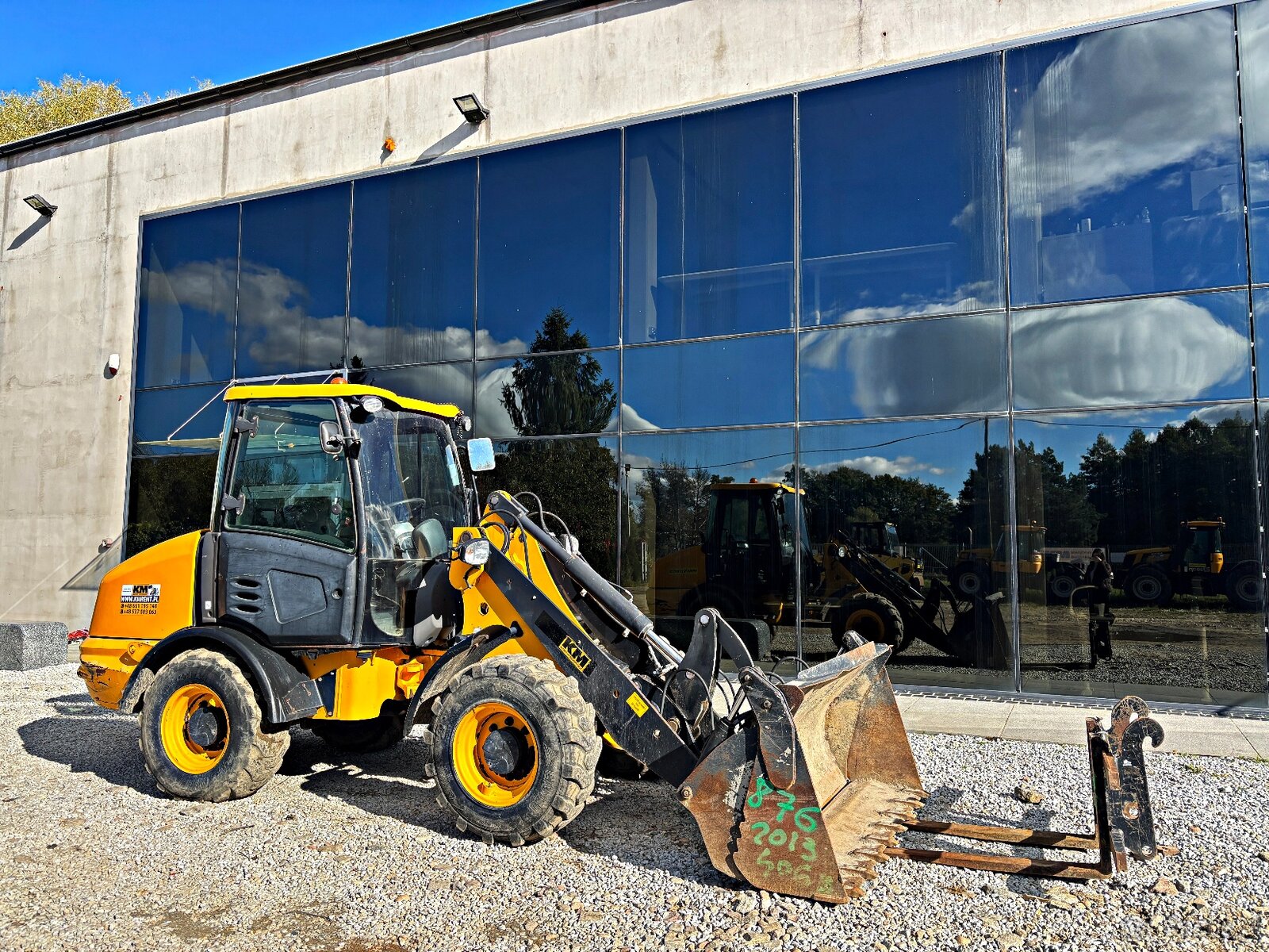 JCB 406 B ŁADOWARKA KOŁOWA 2013R | | 407 409 VOLVO L30 - 3