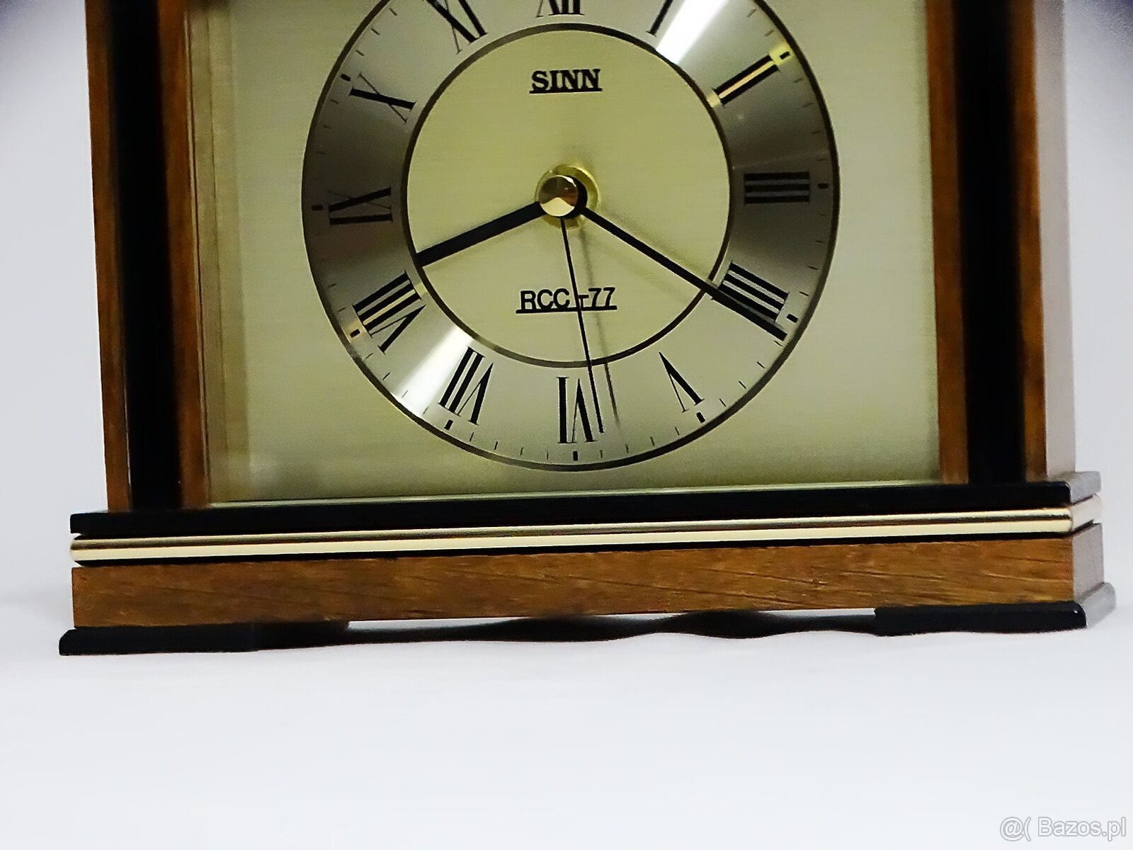 Elektroniczny zegar sterowany radiowo SINN ROCC-71E w kolorz - 3