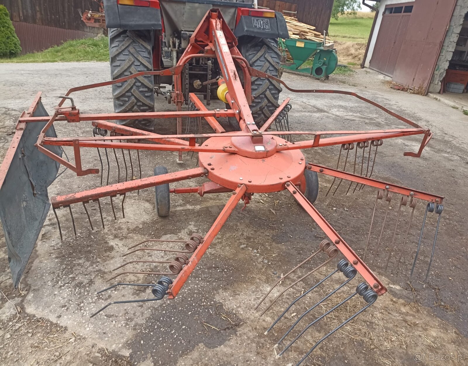 Zgrabiarka karuzelowa Deutz-Fahr KS85DN - 3
