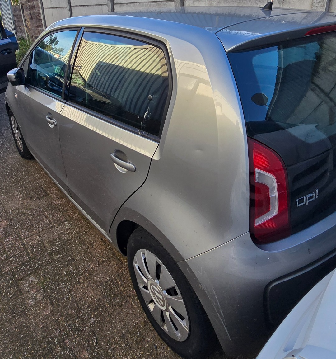 Volkswagen UP 1.0 - 3