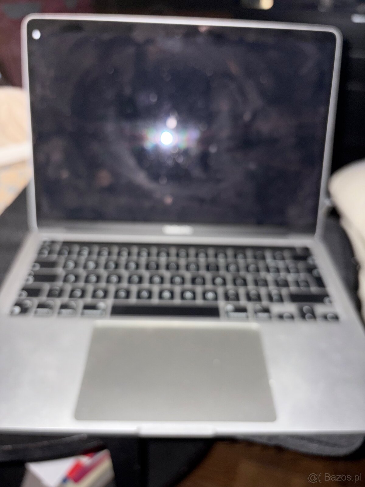 MacBook trzy naście pro mam jeden osiem Giga 256 - 3