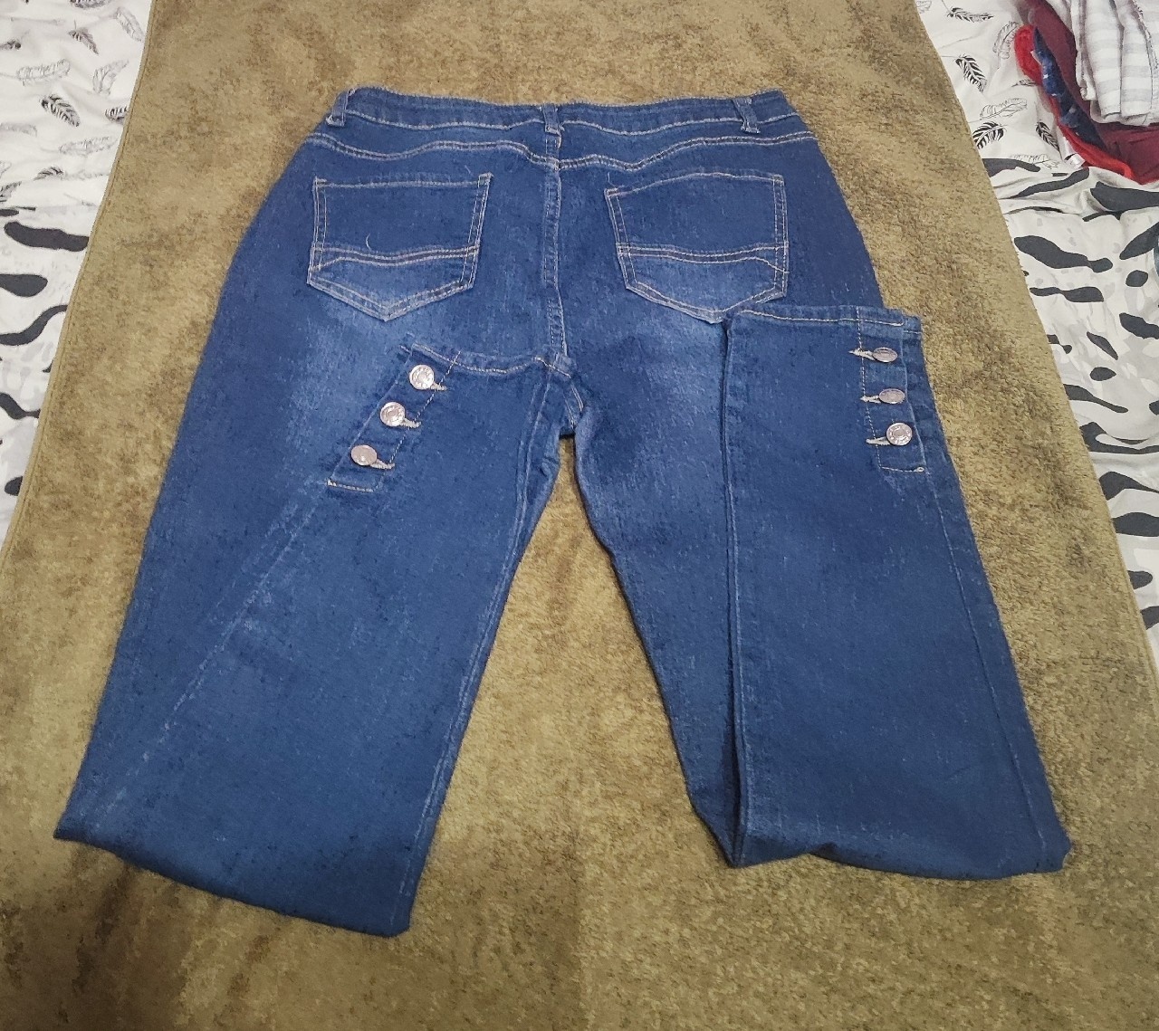 Dżinsy niebieskie, z guzikami na nogawkach, rozm. L - 3