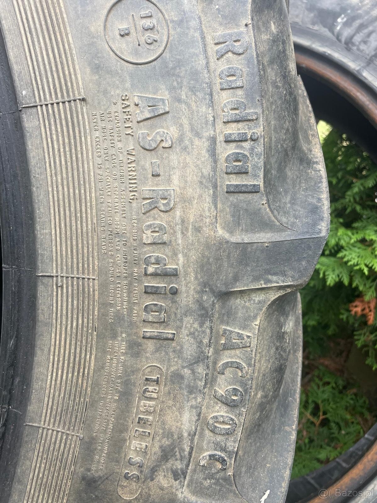 opony 230/95r36 PIRELLI bieżnik ok 3 cm nie naprawiane 9,5-3 - 3