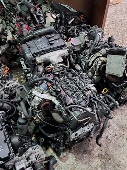 Silnik 1,6 TDI 77kw Typ: CLH kompletny stan super - 3
