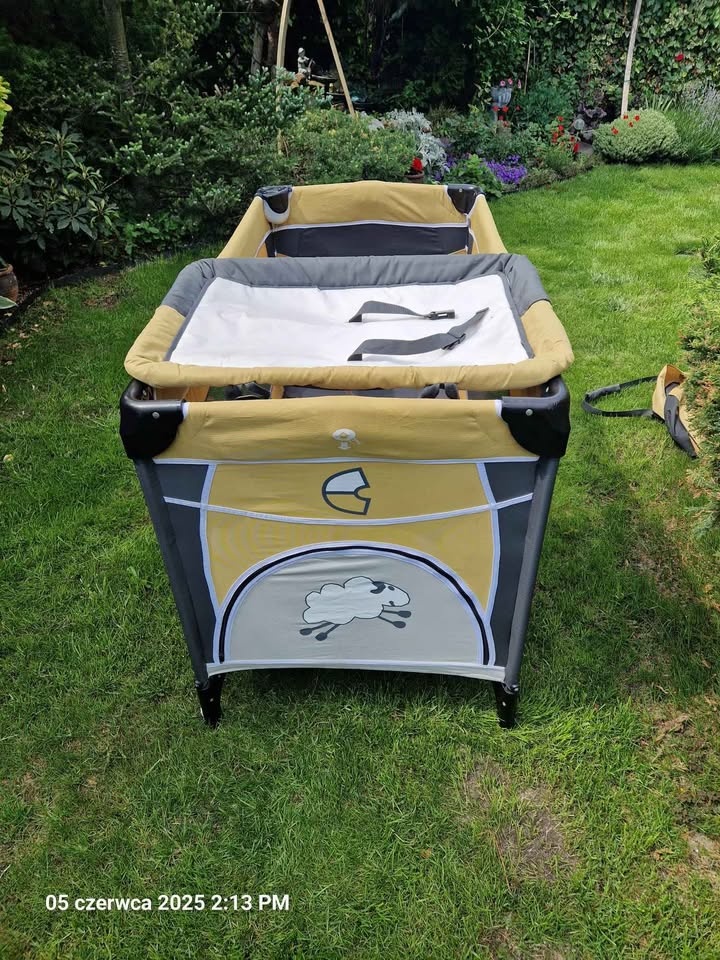 Lóżeczko turystyczne - 3