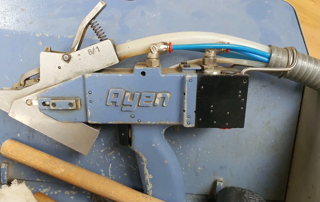 Wbijarka kołków AYEN - 3