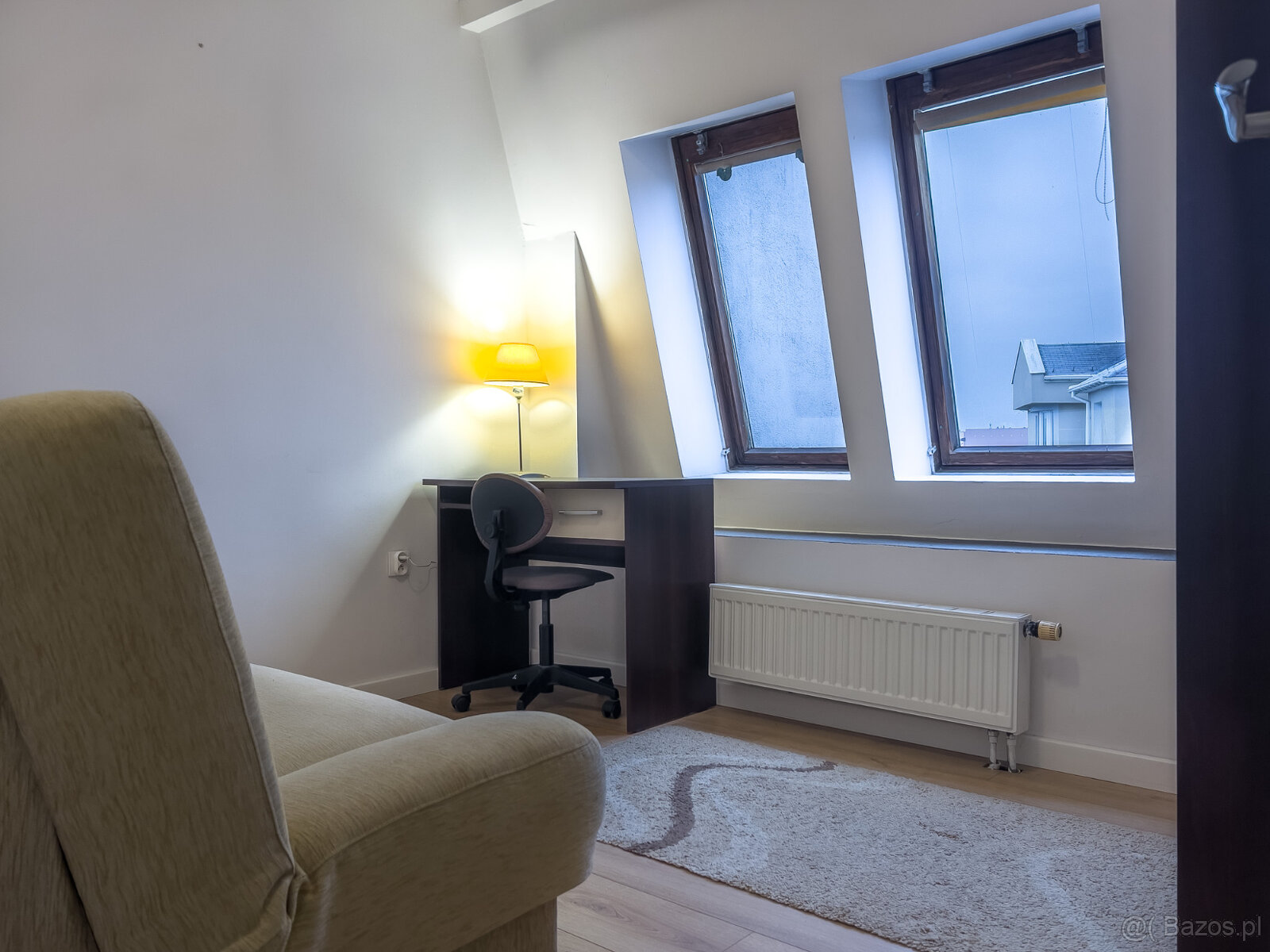 Sprzedam mieszkanie 2 pokoje 42,3m2 , piwnica 5m2 - 3