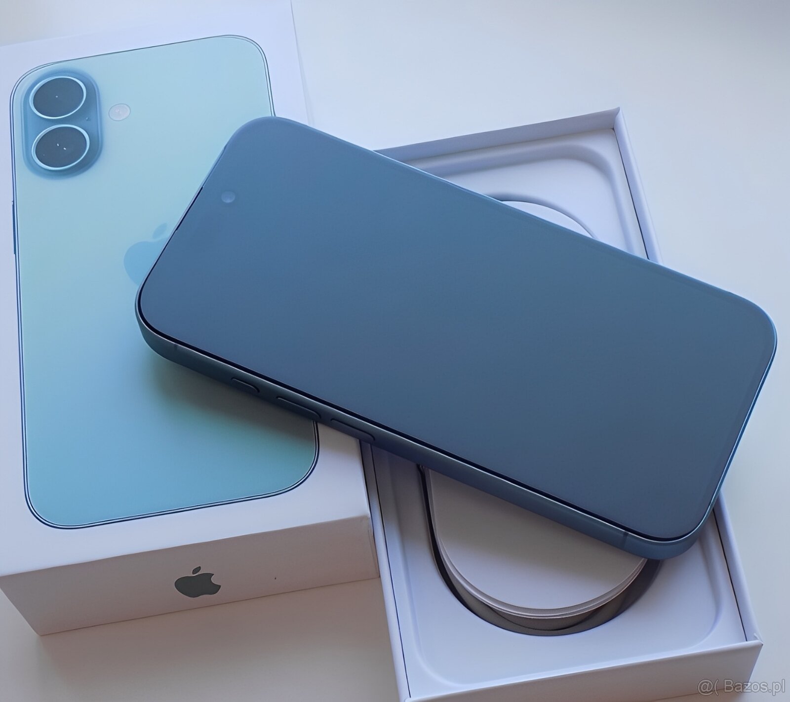 iPhone 16 Teal BATERIA 100% TOP - 3