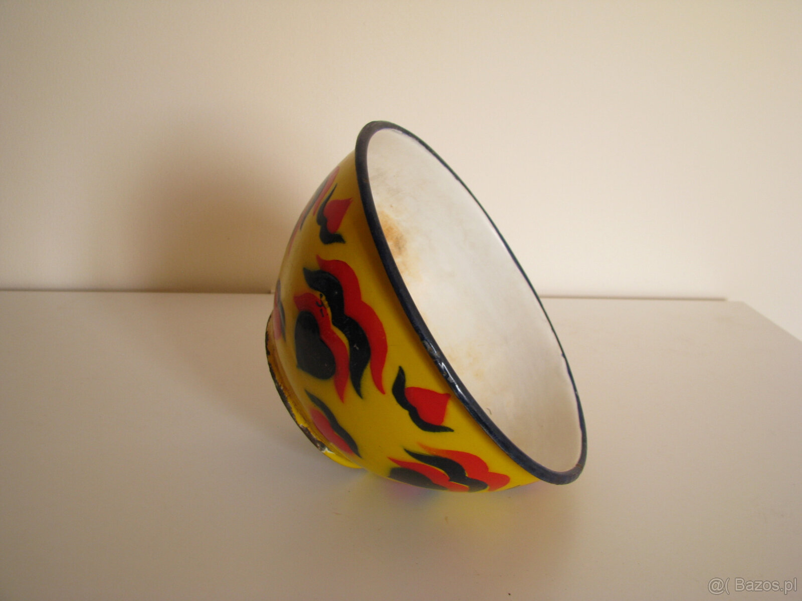 Piękna, stara, metalowa, emaliowana na żółto miska we wzory - 3