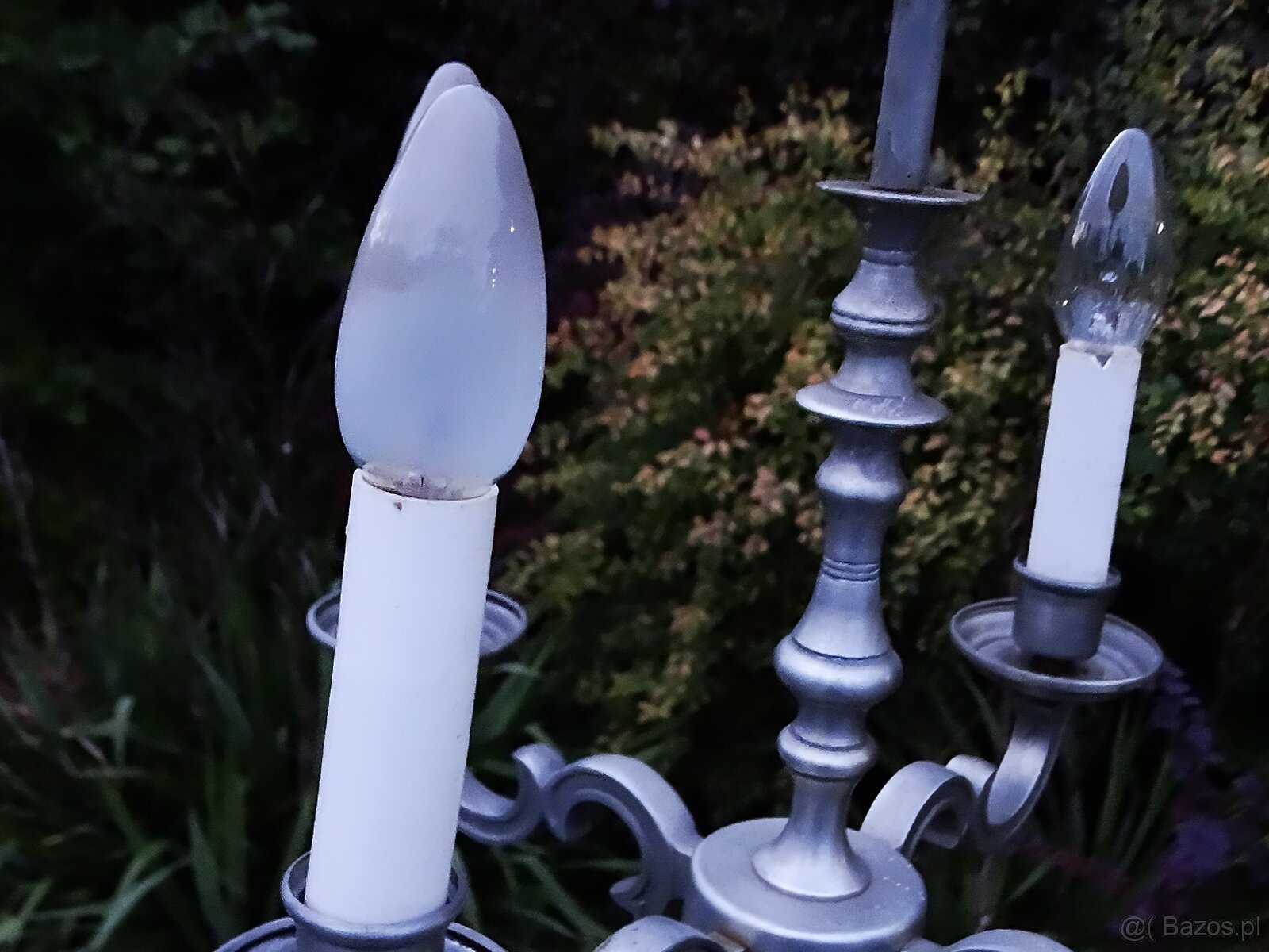 Metalowy wiszący żyrandol świecznikowy z 4 ramionami w stylu - 3