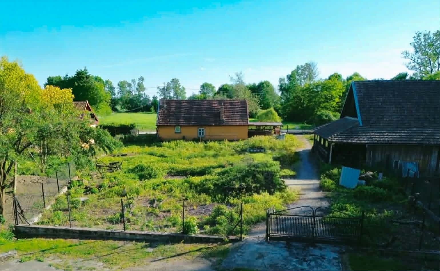 Dom w Samocicach z działką 18,49 ara - 3