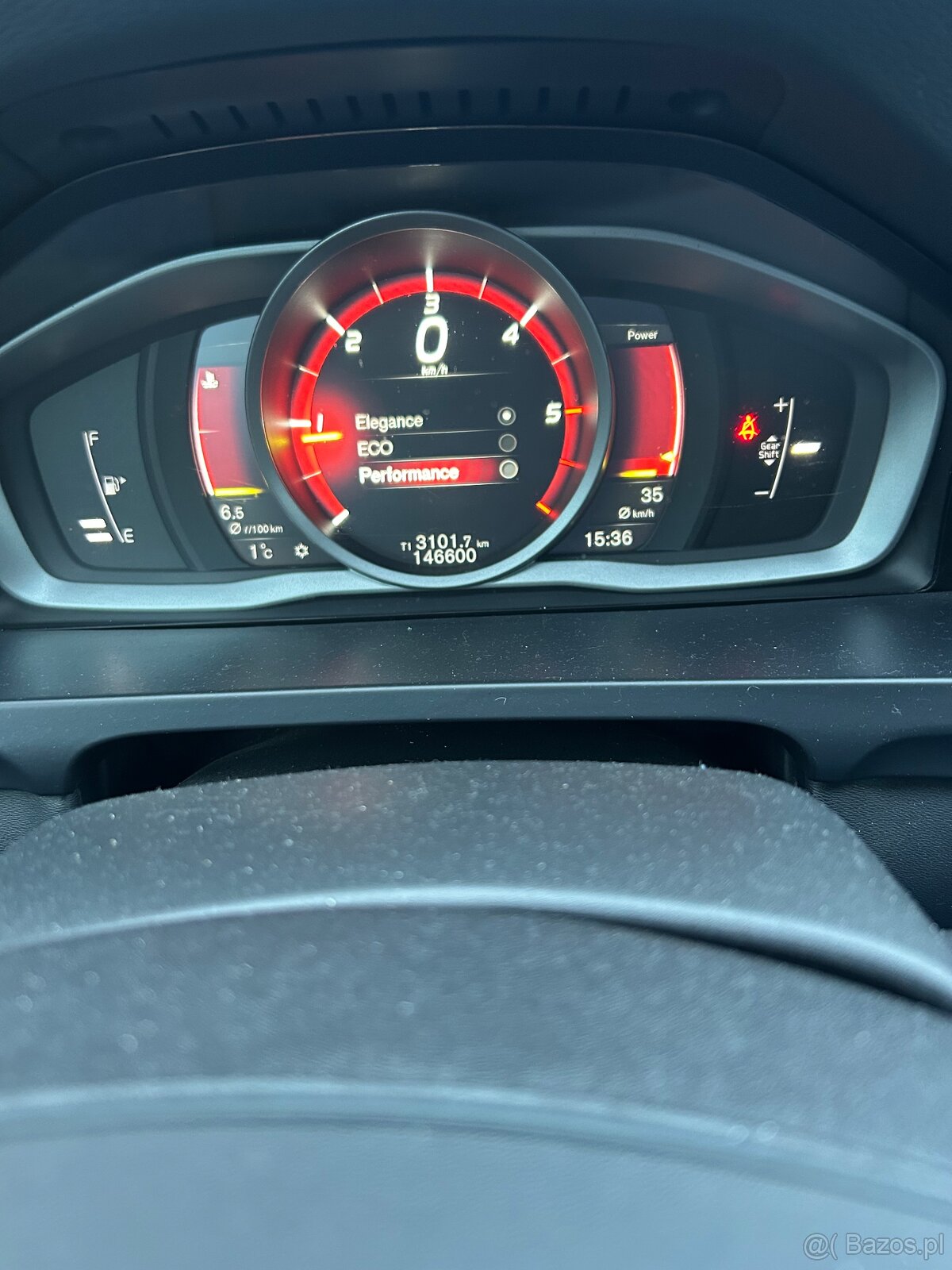 Volvo V60 2017r 2.0D2 - 3