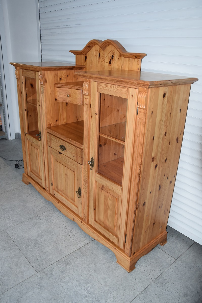 kredens z drewna sosnowego - jak nowy - 3