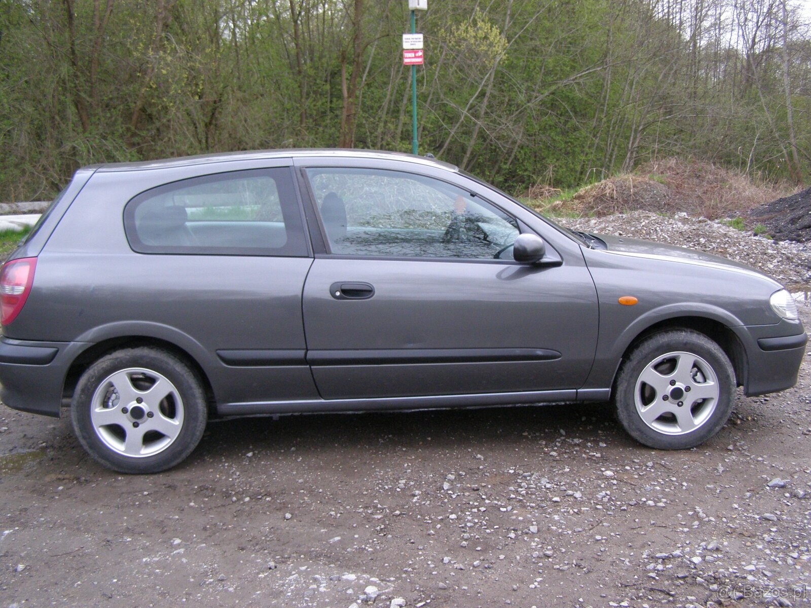 Nissan Almera 1,8 benzyna, rok 2002 - 3