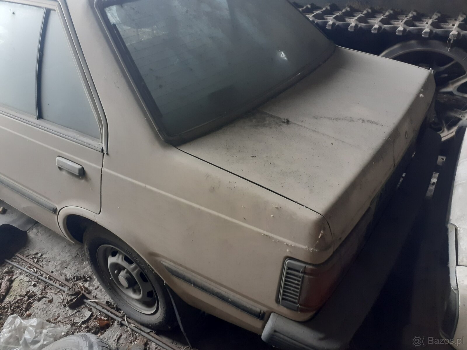 Nissan Datsun 1983 rok - 3