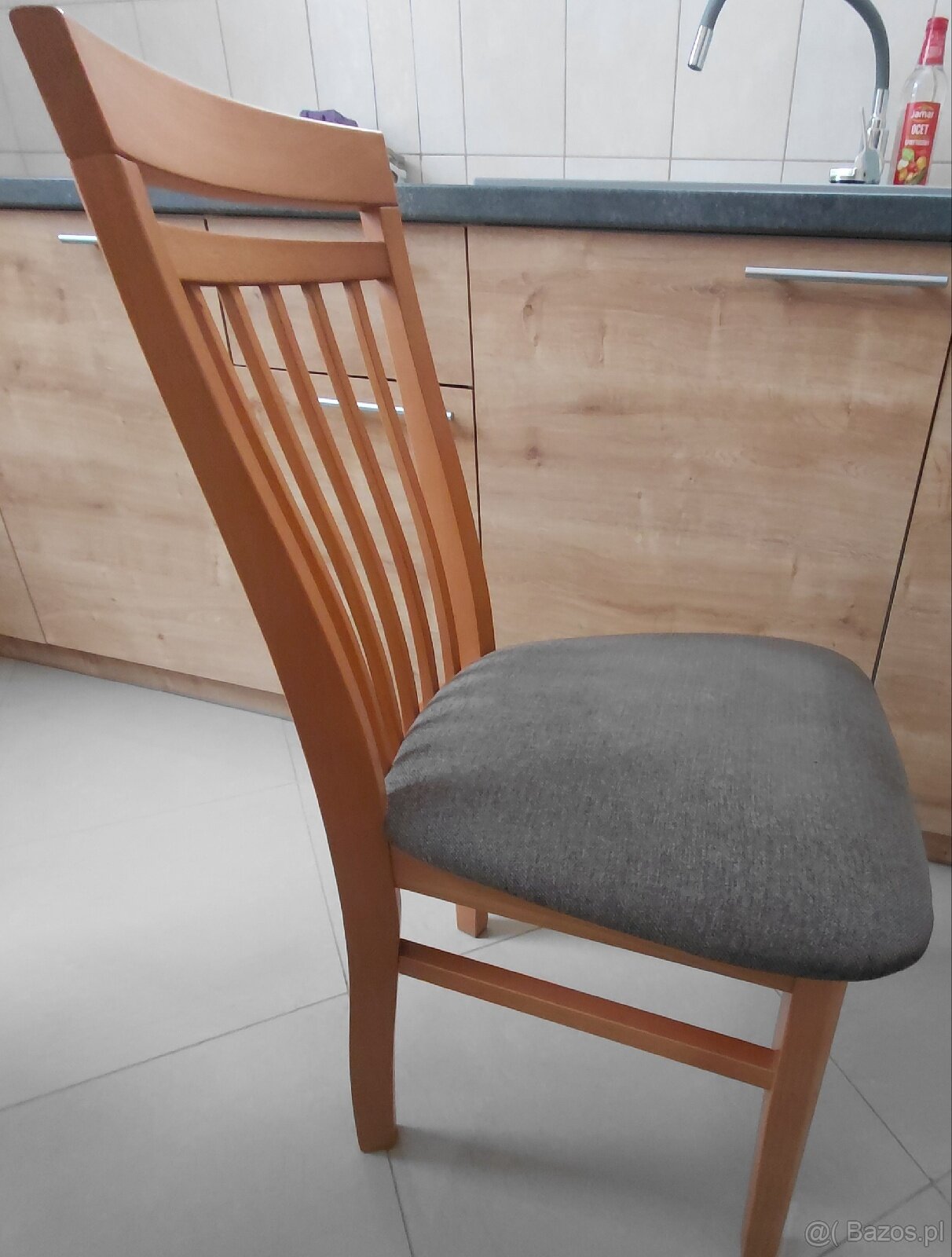 Stół drewniany z 4 krzesłami - 3