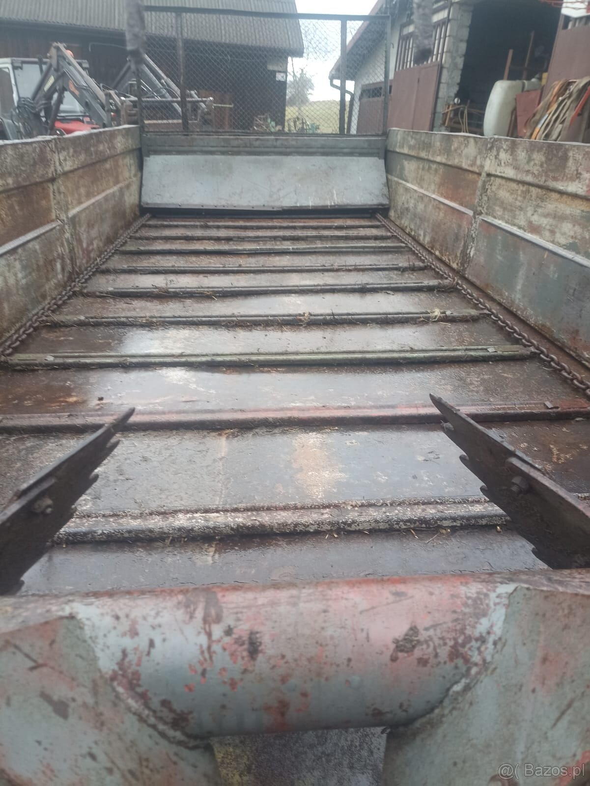 Rozrzutnik obornika dwuosiowy Agromet Czarna Białostocka 4t - 3