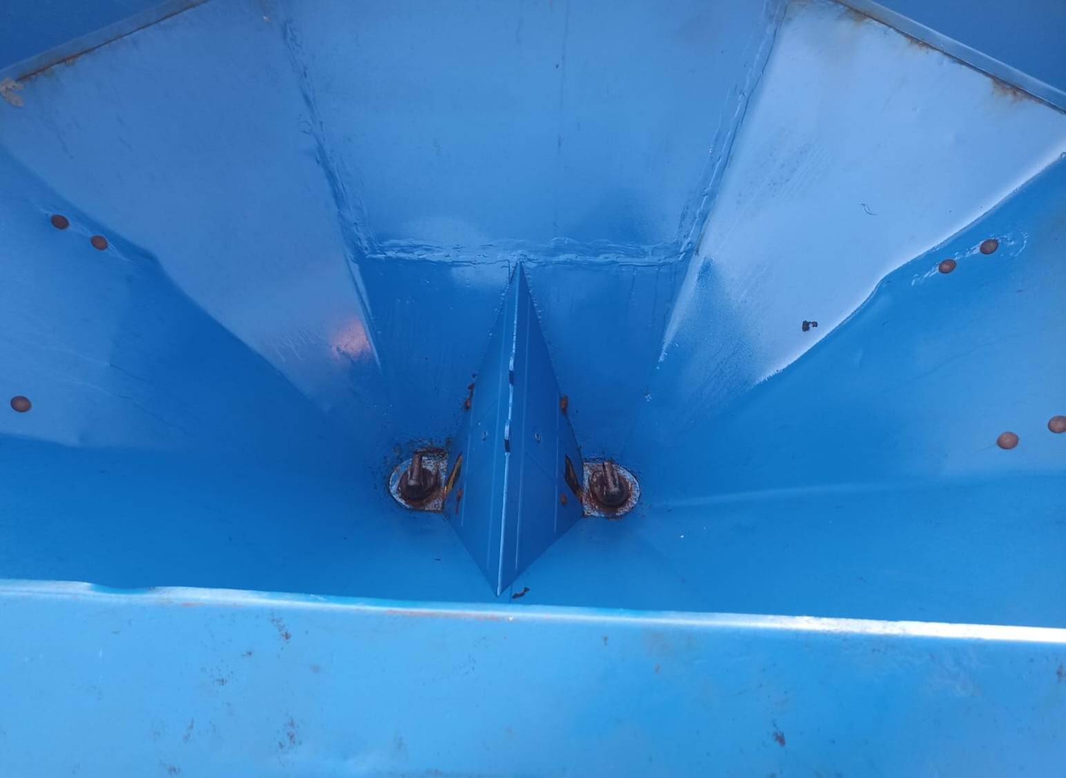 Rozsiewacz nawozów Amazone 1000L - 3