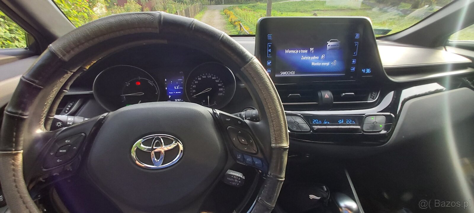 Sprzedam Toyotę CHR- hybryda - 3