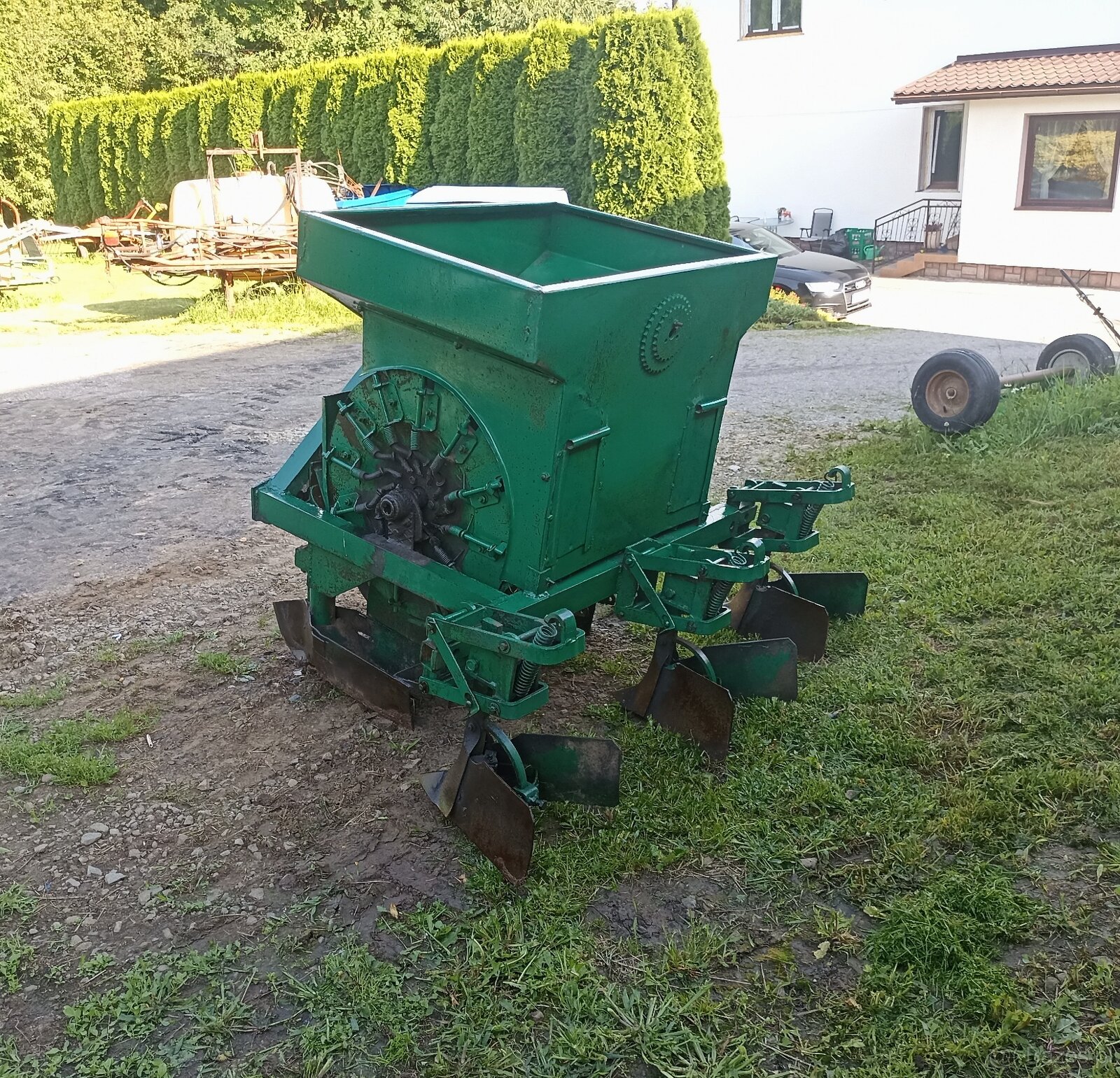 Sadzarka do ziemniaków dwurzędowa czeska Agrozet - 3