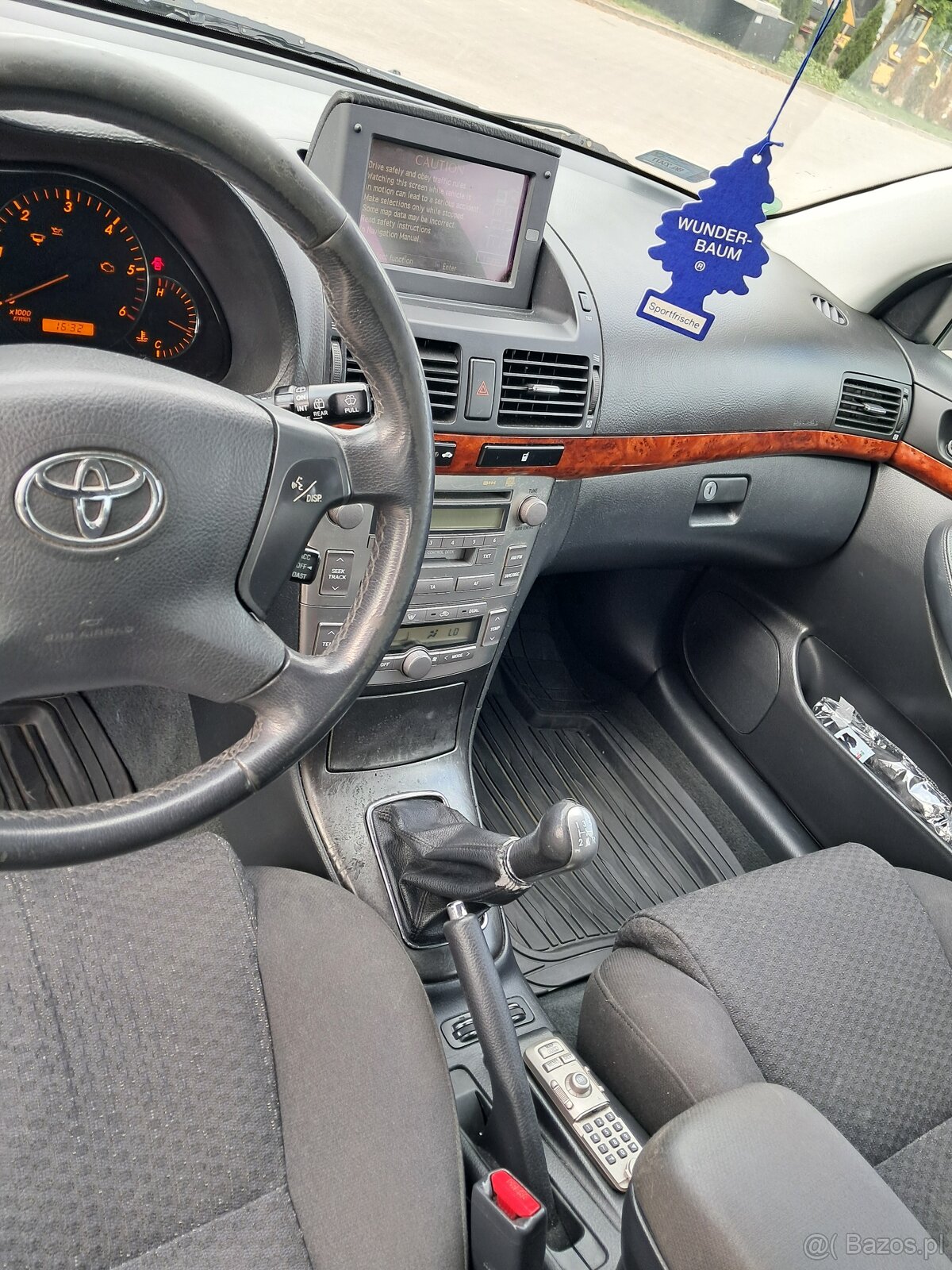 TOYOTA AVENSIS 2.0 D-4D • HATCHBACK • KLIMATYZACJA • XENON • - 3