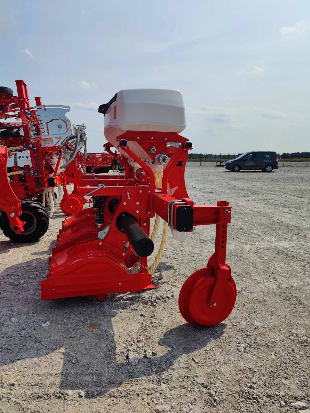 Glebogryzarka międzyrzedowa OZDOKEN z podsiew do truskawek - 3