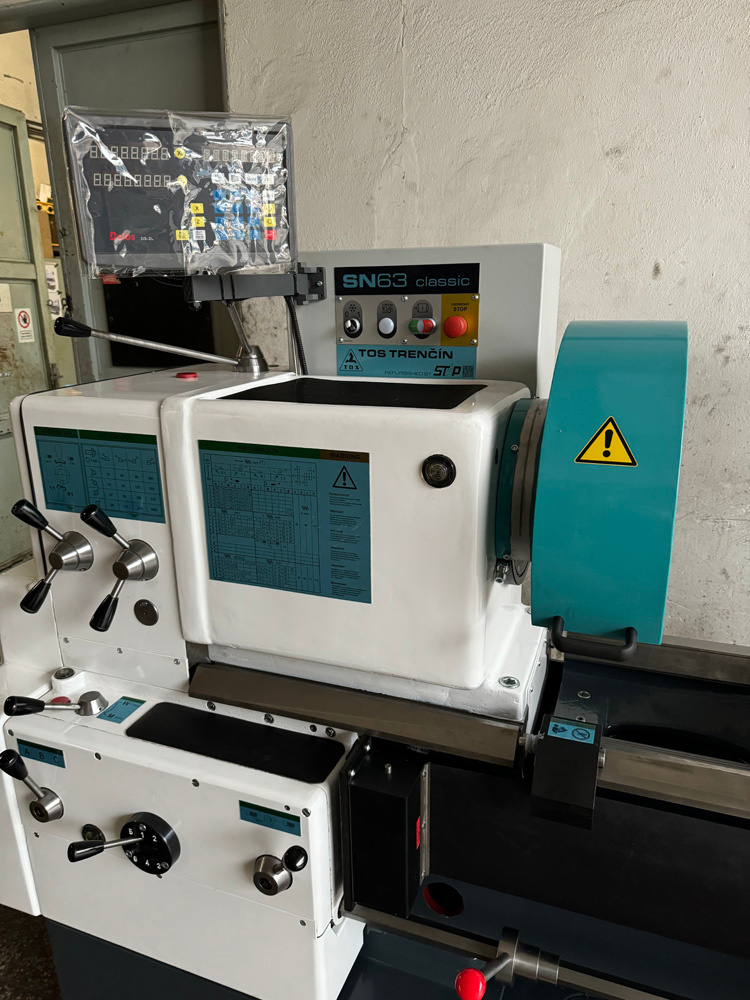 tokarka klowaTOS Trenčín, typ SN 63 - 2000 - 3